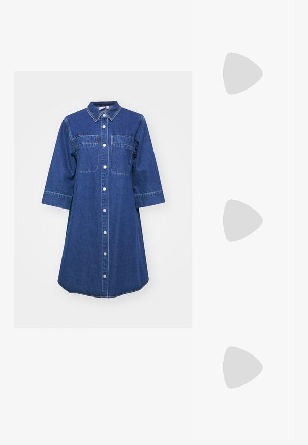 Tumši zila denima krekla kleita ar pogu aizdari priekšpusē, apkakli, divām krūšu kabatām, trīs ceturtdaļveida piedurknēm un noapaļotu apakšmalu.; Balts ribots garām piedurknēm krekls ar apaļu kakla izgriezumu. Izgatavots no elastīga auduma, kas pieguļ ķermenim. Iezīmējas ar smalkām horizontālām līnijām.; Gai pelēki zamšīgās kedas ar baltām ādas detaļām, trim baltām līnijām un brūnu gumijas zoli, ar mīkstinātu apkakli komforta nodrošināšanai.; Sudraba riņķveida auss gredzeni ar gludu, pulētu apdari. Apaļa forma un drošs klikšķa augšējais slēgums. Viegls dizains, kas piemērots ikdienas valkāšanai.