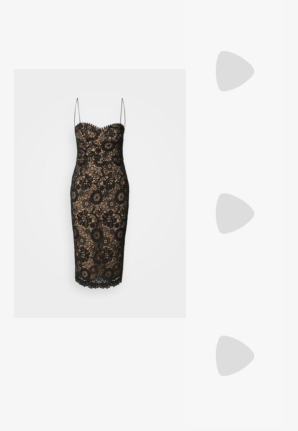 Vestido preto de renda com uma silhueta ajustada, alças finas, padrões florais e uma bainha recortada. O forro é de cor nude por baixo da renda.; Saltos slingback em verniz preto com bico pontiagudo e um pequeno salto bloco, apresentando um detalhe de fivela prateada na tira.; Bolsa de couro preta com forma curva, alça destacável e detalhes em dourado. A bolsa possui uma aba com detalhe de fivela.; Os brincos em forma de coração prateados apresentam pedras claras facetadas, com uma moldura texturizada. O conjunto inclui estilos de botão e de gota.