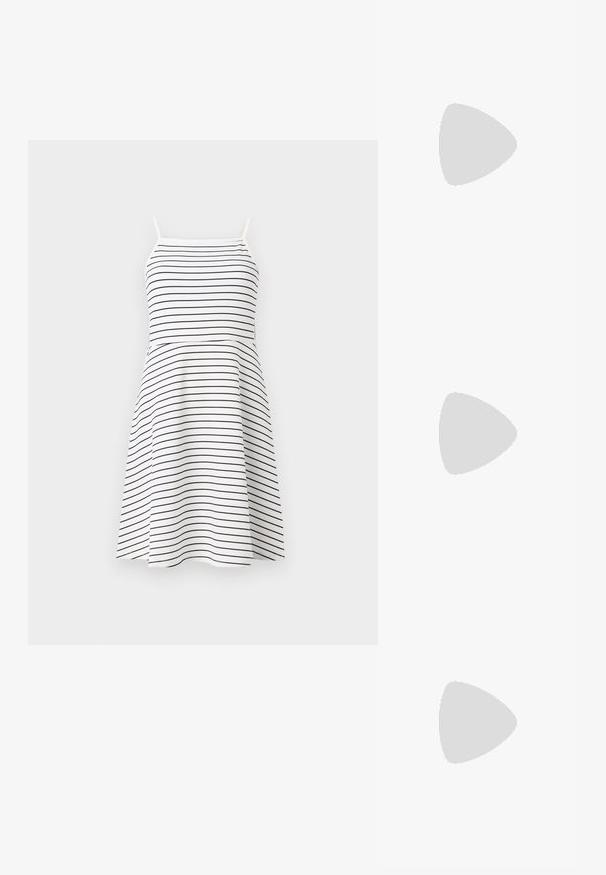 Vit klänning med navy horisontella ränder, spagettistänger, figursydd overdel och utsvängd kjol. Slätt tyg med en avslappnad design.; Vit bomull t-shirt med en stor, lysande röd hummergrafik på framsidan. Kortsleeves och standard rundad halsdesign.; Vit hög topp canvas sneaker med svart gummisulan, framsidan gummitåhätta och sex öglor för snören, med en ren, minimalistisk design.; Röd läderhandväska med en vinkelrät, geometrisk design. Har ett justerbart axelband och en klaffstängning med sydda detaljer.