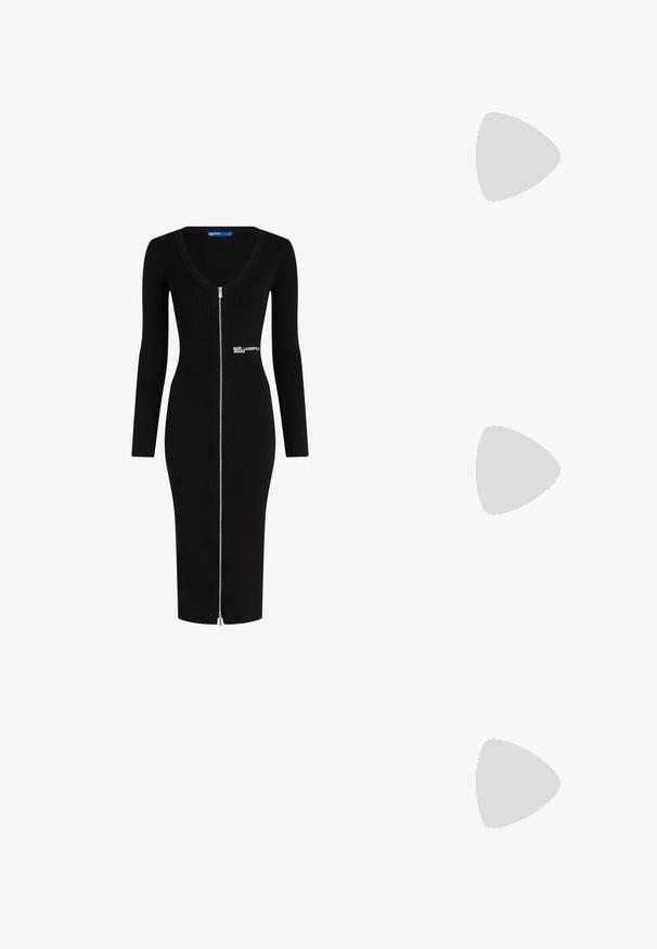 Musta ribbattu mekko pitkilla hihoilla, V-kaula-aukolla ja täyspitkä vetoketju edessä. Sivuilla on Karl Lagerfeld Jeans -logo.; Musta patenttinaahkakengät, joissa on osoittava kärki ja pieni lohko korko, varustettuna hopeisella soljella hihnassa.; Musta nahkainen käsilaukku, joka on kaareva muotoilultaan, irrotettavalla hihnalla ja kultaisilla yksityiskohdilla. Laukussa on läppä, jossa on solk yksityiskohta.; Hopeasydänkorvakorut sisältävät hiottuja kirkkaita kiviä, joissa on teksturoitu kehys. Settiin kuuluu nappi- ja roikkuvat mallit.