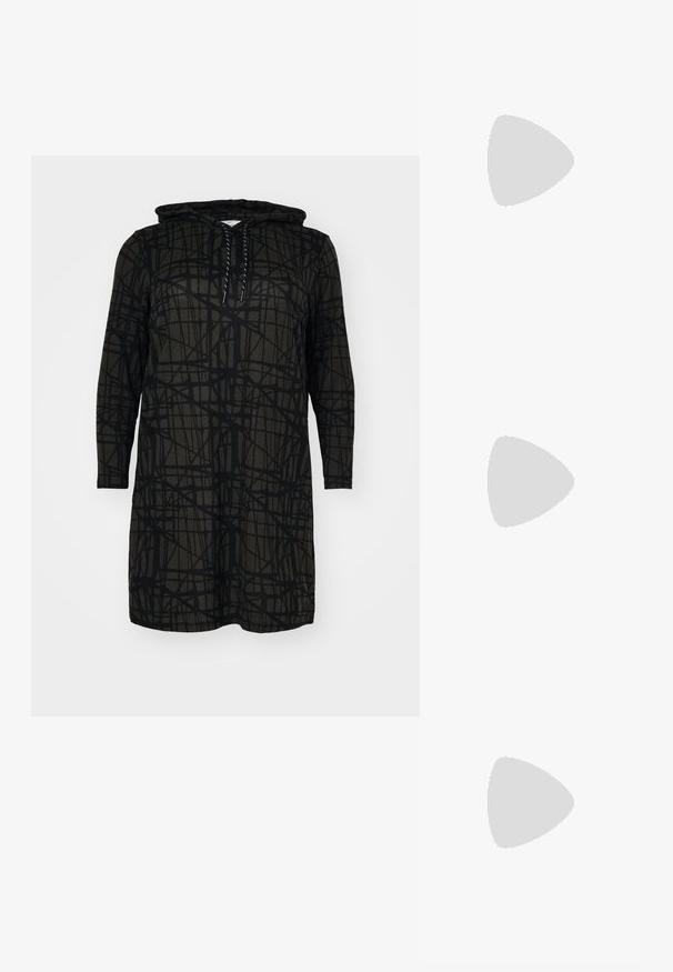 Tamsiai žalia su kapučiu suknelė su juoda abstrakčia linijų raštu; turi ilgus rankovius ir raištelį kaklo srityje.; Juodos kulkšninių botai, pagaminti iš lygaus odos, su šoniniu užtrauktuku, masyviu tekstūruotu kulnu ir apvaliu pirštu.; Juodas odinis krepšys su išlenkta forma, nuimamu dirželiu ir auksiniais detalėmis. Krepšys turi kilpą su sagtimi.; Sidabrinės širdelės formos auskarai puošti facetuotais skaidriais akmenimis, su tekstūruotu rėmu. Rinkinį sudaro tiek auskarai-stud, tiek kabančios formos.