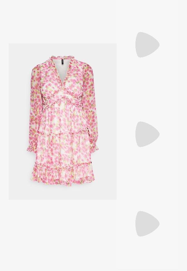 Blommig klänning med långa ärmar, volangkrage och lagerdesign. Har ett rosa och grönt blommönster på lätt tyg.; Vit slingbackklack med spetsig tå, slät ovandel, låg blockklack och sidoutskärning med justerbar spänne.; Runda solglasögon med mörka linser och guldramar. Modellen bär en ljusblå, ribbad cardigan med knappar och kontrasterande vita ärmar.; Michael Kors handledos i beige belagd kanvas med ett upprepande MK-logomönster, gyllene detaljer och ett avtagbart kedjehandtag.