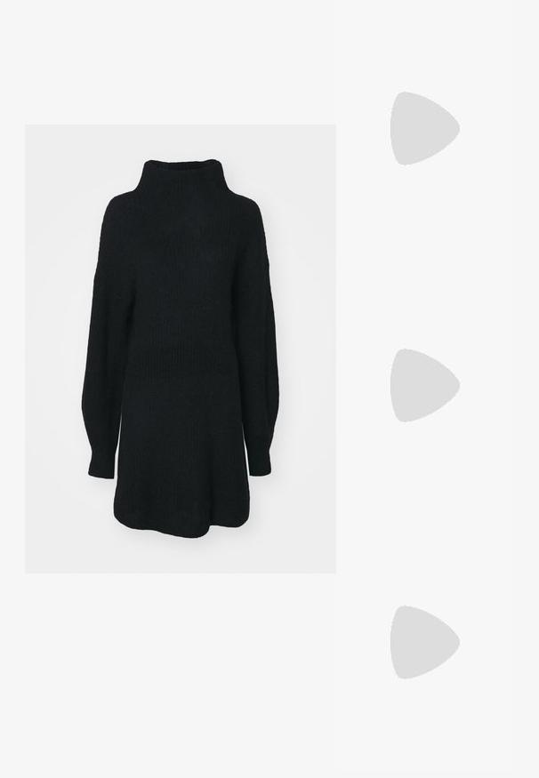 Črna pletena pulover z visokim ovratnikom, dolgimi rokavi in sproščenim krojem. Tekstuirana tkanina z ohlapno silhueto in brez vidnih vzorcev.; Bordo usnjeni podplatni klini z zaobljenim nosom in debelim črnim gumijastim podplatom. Imajo kontrastno šivanje okoli roba.; Črna prešita usnjena torbica z zlatim verižnim ročajem, ki vsebuje okroglo zapiralno podrobnost. Kompaktna pravokotna oblika z gladko teksturo.; Zlate uhane v obliki obroča z izpopolnjenim sijajem, ki imajo gladko okroglo obliko in varno zaponko. Preprost dizajn brez dodatnih okraskov.