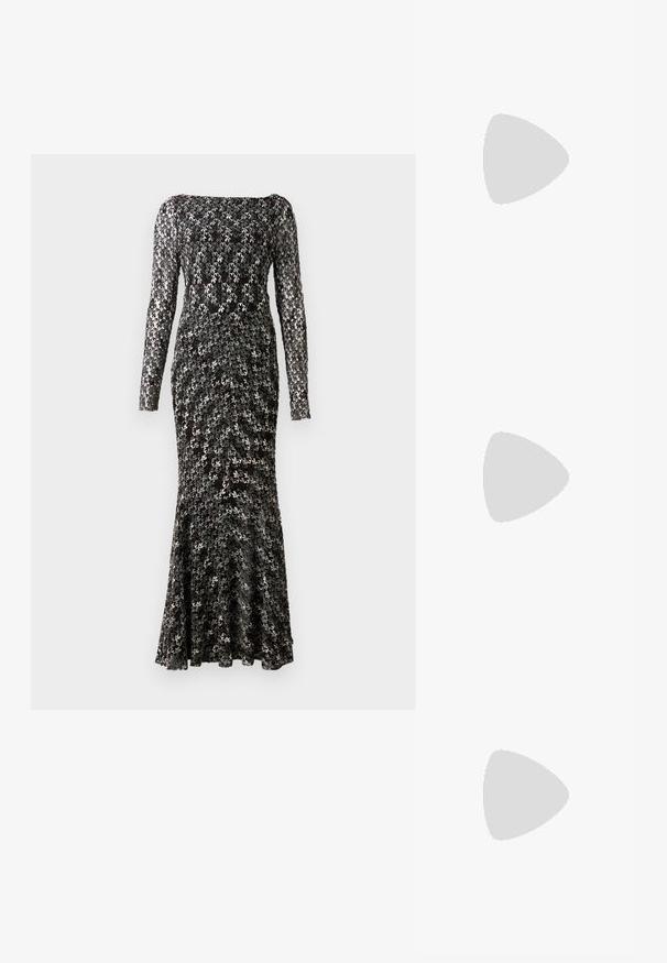 Sort og sølv pailetteret kjole med lange ærmer, tætsiddende liv, og udvidet bund, der har en firkantet udskæring og et indviklet mønster.; Sorte læder slingback hæle med spids tå, slank justerbar rem og en stiletto hæl på cirka 5 cm, glat tekstur.; Sort læder crossbody taske med en glat tekstur, rektangulær form og en metallisk kæde detalje foran. Justerbar skulderrem inkluderet.; Sølv dråbeøreringe med en kvadratisk stud, der har en glat, poleret overflade og en dråbeform, som reflekterer lys med en blank overflade.