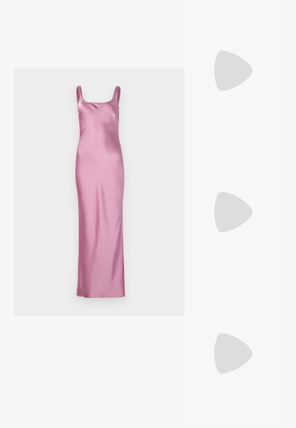 Samsøe Samsøe SUNNA DRESS  - Robe longue - orchid haze; Sandale noire à lanières avec un bout carré et un petit talon bloc. Elle présente plusieurs fines lanières et une sangle de cheville ajustable. Fabriquée en cuir lisse.; Sac bandoulière en cuir noir avec une texture lisse, de forme rectangulaire et un détail en chaîne métallique à l'avant. Sangle réglable incluse.; Ensemble de six anneaux en or présentant divers designs : tressés, motifs de feuilles et bandes unies ; certains avec des accents de pierres précieuses vertes.