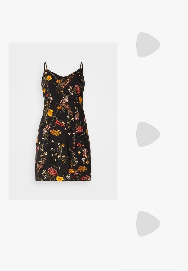 Blomsterkjole med svart base, prydet med fargerike blomster i nyanser av gul, rosa og rød. Designet med tynne skulderstropper og en plisserte skjørt.; Sorte lakk lær slingback hæler med spiss tå, et avrundet utskjæringsdesign og blokkheel. Har en gulltone spenne som detalj.; Sorte oversized solbriller med gradient linser, tykke rammer og detaljering med gulltonekjede på tempelarmene.; Svart håndveske med strukturert form, jevn tekstur og metallisk lås. Kombinert med brede svarte bukser og sandaler med åpen tå på tregulv.