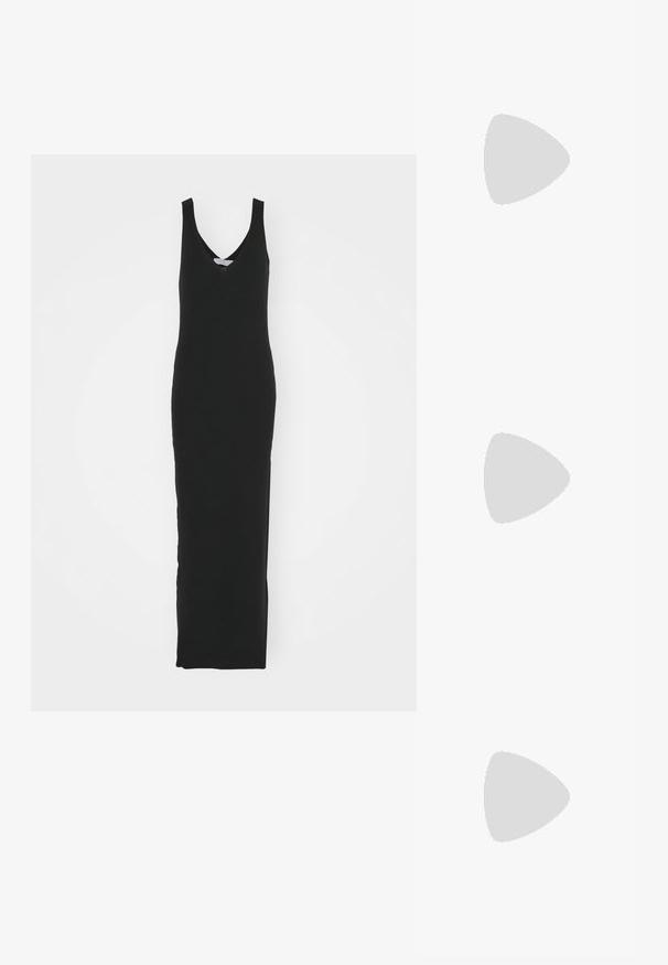 STUDIO ID DRESS - Maksimekko - black; Musta patenttinahkainen tasapohjainen kenkä suoralla varvastyöllä, nilkkahihna hopeisilla yksityiskohdilla ja tasainen pohja. Sileä pinta ja minimalistinen muotoilu.; Maje MISS MINI - Olkalaukku - noir; Kultaketjua roikkuvat korvakorut, joissa on useita putoavia ketjuja, ja selkeitä ovaaleja rhinestone-akselteja sekä koristeelliset niittitoppaukset.