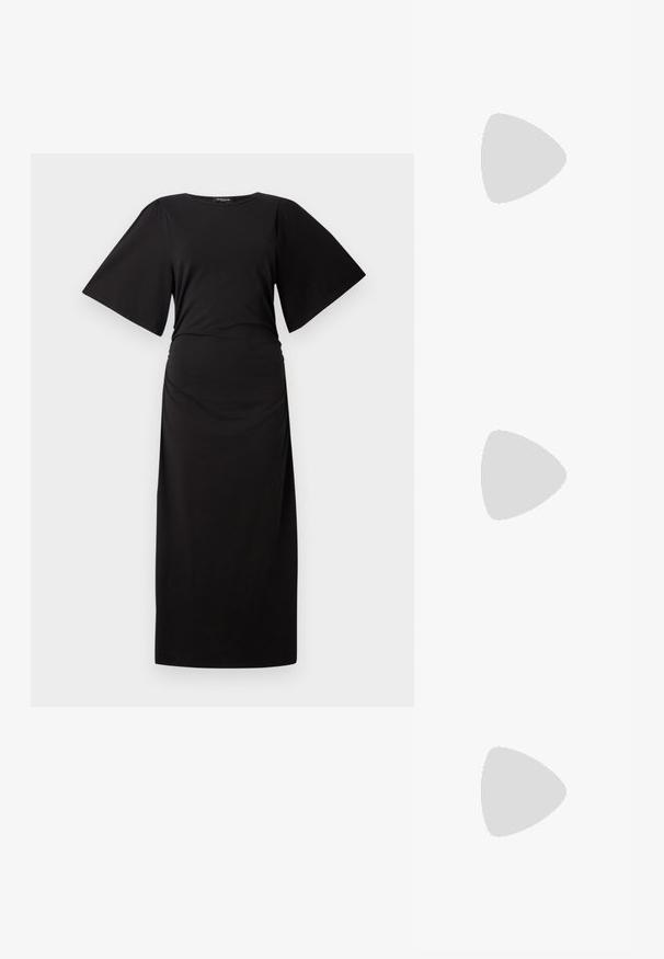 Czarna maxi sukienka z krótkimi, szerokimi rękawami i marszczoną talią. Wykonana z miękkiego materiału, o prostym, prostym kroju.; Czarne skórzane szpilki typu slingback z ostrym noskiem, posiadające smukły obcas i złoty akcent na regulowanym pasku. Gładka tekstura.; Czarna skórzana torebka o strukturalnym designie, z przyciętą formą, górnym uchwytem i złotymi akcentami. W zestawie regulowany pasek na ramię.; Srebrne kolczyki-hoop o gładkim, zakrzywionym designie. Posiadają błyszczące metaliczne wykończenie i zapięcie na sztyft. Brak widocznych wzorów lub akcentów.