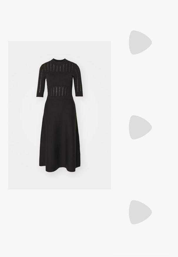 DKNY DRESS - Obleka/pulover - black; Črne čevlje s koničastimi nosovi in slingback obliko z nizko peto, izdelane iz gladke usnjene materiale ter s črtasto zasnovo na strani za prezračevanje.; Črna torbica z dvema kratkima ročajema in odstranljivim naramnim trakom. Gladek usnju podoben material z zadrgo in podrobnostmi z logotipom.; DKNY INLAY STUD - Uhani - black/gold-coloured