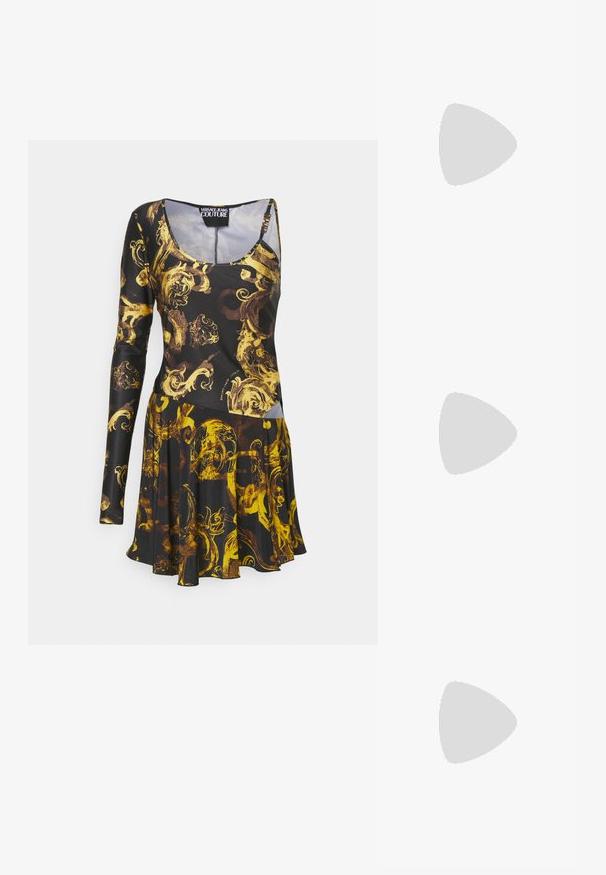 Versace Jeans Couture PLAQUE - Džersio suknelė - black/gold-coloured; Juodas lakuotas odinis slingback aukštakulnis su smailiu pirštu, su išpjovimu ir elastinga juostele, ant kurios išspausdinta prekės ženklo pavadinimas.; Juodos katės akies formos saulės akinius su tamsiais objektyvais, puošiančiais auksiniai geometriniai akcentai ant šventyklų ir švelnus matinio paviršiaus apdorojimas.; Kremo spalvos odinė rankinė su uždarymu sklende, auksiniais akcentais ir pintu dekoratyviniu akcentu. Yra nuimamas peties diržas.