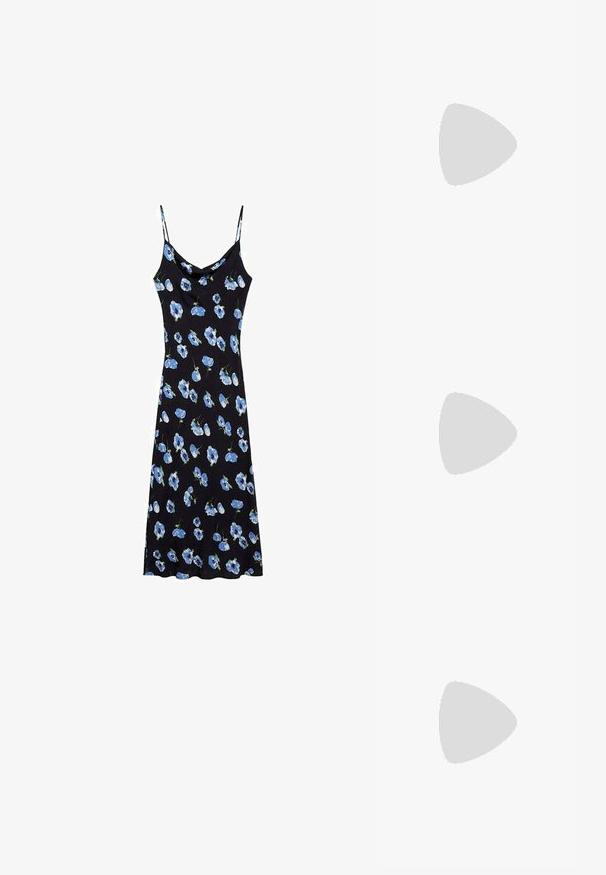 Crna haljina bez rukava s plavim cvjetnim uzorcima, tanke naramenice, u obliku slova c s opuštenim krojem koji se završava iznad koljena.; Call it Spring ELYIAA - Balerinke - black; Crne plastične sunčane naočale s zelenim staklima, kvadratni okviri, srebrni naglasak na obrvi i teksturirane ručke. Naziv brenda naveden na unutrašnjoj strani ručke.; Crna tkana torba s teksturiranim završetkom, koja ima dva duga crna remena i srebrne hardverske detalje. Prostran i strukturiran dizajn.