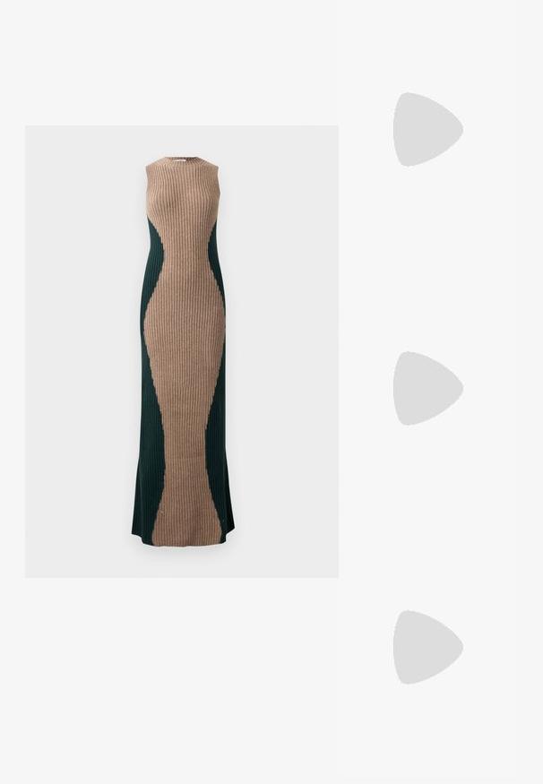 Bez piedurknēm, ribota adījuma maxi kleita ar brūnu centrālo paneli un tumši zaļiem sānu paneļiem, veidojot smilšu pulksteņa siluetu.; Melna lakota āda ar atvērto papēdi, ar smailu purngalu un ģeometrisku blokpapēdi. Iezīmējas elegants, minimāls dizains un gluda tekstūra.; Melnas ādas rokassoma ar izliekta formu, noņemamu siksnu un zelta aksesuāriem. Somai ir vāciņš ar sprādzes detaļu.; Zeltīti metāla auskari ar gludu, izliekta dizaina. Ar atšķirīgu smailu formu, pulētu virsmu un eņģu aizdari.