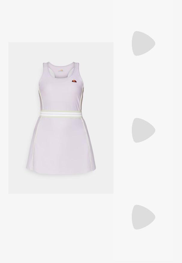 Violeta sporta kleita ar pieguļošu ķermeni un izplestu svārku. Iezīmēta ar kontrastējošu baltu un gaiši zaļu apdari un logotipu uz krūšu.; Melnas garām piedurknēm apgrieztais tops ribota faktūrā ar plašu izgriezumu un pieguļošu siluetu, ar smalku zīmola logo akcentu.; Baltas sporta apavi ar teksturētu virsu, regulējamu Velcro siksniņu, noapaļotu purngalu un masīvu zoli ar izteiktu rakstu.; Pelēka iepirkumu soma ar pastiprinātiem rokturiem, priekšējo kabatu ar rāvējslēdzēju un baltu Nike swoosh logotipu. Izgatavota no izturīga auduma ar gludu tekstūru.