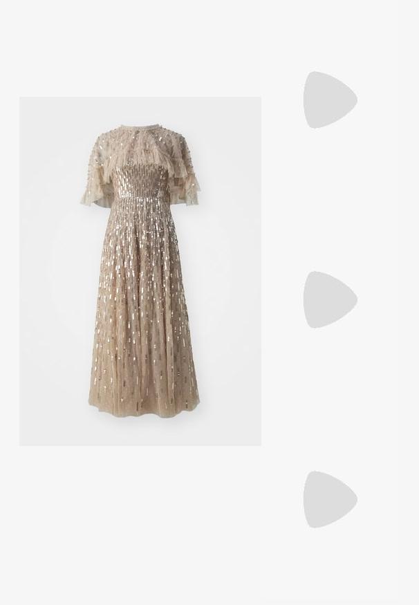 Keskbeige midi kleit, millel on liibuva bodice'iga, rippuvad läbipaistvad varrukad ja täis seelik, mis on kaunistatud metalliliste sädelevate detailidega.; Mustmust värvitud nahast slingback kõrge kontsaga kingad, millel on terav varvas, ristkülikukujuline plokk konts ja kullatooniga detailid.; Kootud beež käsipakiga kott, millel on kumer käepide, tekstuuriga pind ja pruun tassi detail. Omab vabalt laskevat, hobo stiilis kuju.; Pärliõie kõrvarõngad kuldsete aktsentidega. Iga õieleht sisaldab väikeseid ümmarguseid pärleid, mis on paigutatud lillemustrisse, koos tilkuvate pärlite detailidega.