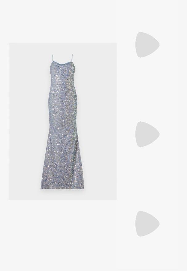 Lyseblå aftenkjole med palietter, tætsiddende silhuet, tynde stropper og fishtail nederdel, der har multicolore reflekterende detaljer over det hele.; Sorte patent slingback hæl med spids tå, prydet med tekstureret slangeskindsmønster, justerbar rem og en kort, tekstureret blokhæl.; Sort læder crossbody taske med to frontlommer, guldspænder, lynlåslukning og en slank rem. Struktureret overflade og kompakt rektangulær form.; Guldfarvede metal hoops øreringe med en bøjet, forlænget form. Har en glat, skinnende overflade og en afrundet spids for ekstra detalje.