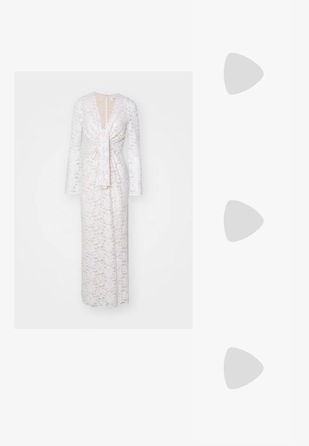 Diane von Furstenberg JOBIN DRESS - Proginė apranga - ivory; Bežiniai aukštakulniai su plonu kulkšnies dirželiu, atvirais pirštais ir dviem įstrižais dirželiais per pėdą. Lygus odos paviršius, smailėjančios formos.; Balta rankinė su krokodilo tekstūra, auksinės detalės, viršutinė rankena ir nuimamas petnešų diržas; turi užrakinimo uždarymą ir minimalų dizainą.; Aukso žiedai auskarai su lygiu, blizgiu paviršiumi, su balta perlų pakabuku. Auskarai yra apvalūs, su storu, masyviu dizainu.