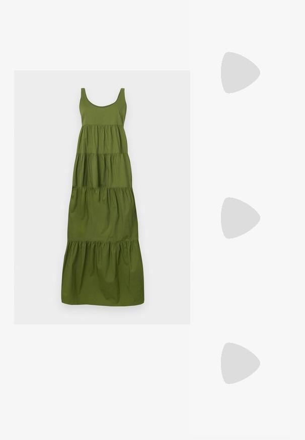 Πράσινο μάξι φόρεμα από βαμβάκι με tiered σχέδιο. Διαθέτει φαρδιές τιράντες, στρογγυλή λαιμόκοψη και ρέουσα σιλουέτα. Λείο υλικό με πτυχώσεις.; Μαύρο δερμάτινο τακούνι με μυτερή μύτη, χαμηλό τακούνι και λεία υφή. Διαθέτει ελαφρύ άνοιγμα στο μπροστινό μέρος και ελάχιστο υλικό στο πίσω μέρος.; Καφέ δερμάτινη τσάντα χιαστί με υφή, με χρυσή αλυσίδα στον ιμάντα και κλείσιμο με καπάκι. Στο μπροστινό μέρος υπάρχει λεπτομέρεια με λογότυπο και μία τσέπη κάτω από το καπάκι.; Χρυσές μεταλλικές σκουλαρίκια κρίκοι με καμπυλωτό, ελκυστικό σχήμα. Περιλαμβάνουν μια λεία, γυαλιστερή επιφάνεια και στρογγυλή άκρη για πρόσθετη λεπτομέρεια.