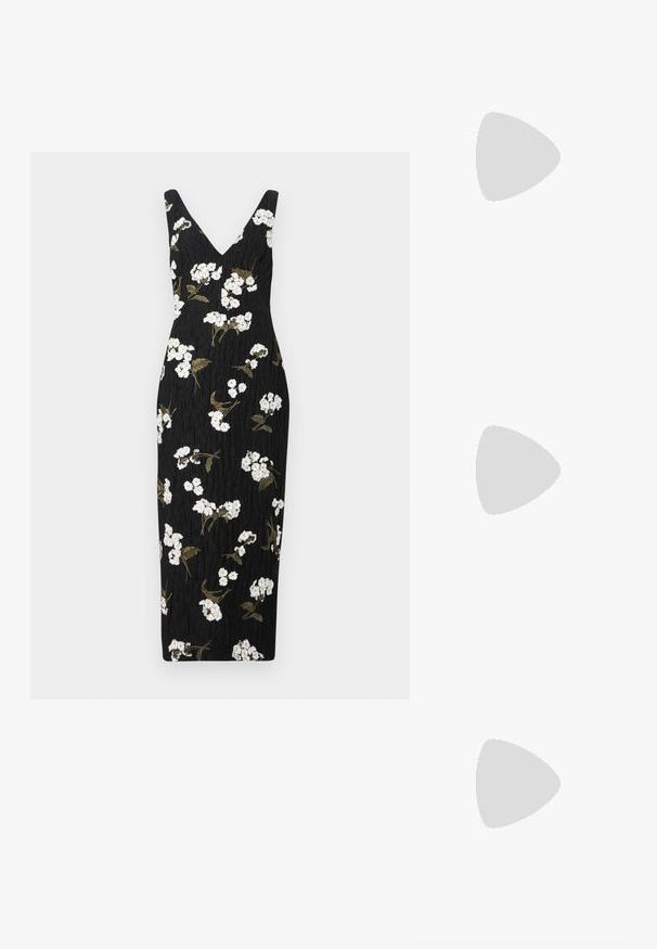 Rochie neagră, ajustată, cu decolteu în V, având broderie florală albă și frunze verzi. Țesătură texturată, design de lungime până la genunchi.; Pantofi cu toc slingback negri din patent, cu vârf ascuțit, cu imprimeu de șarpe texturat, curea ajustabilă și toc scurt texturat.; Geantă neagră din piele, tip crossbody, cu două buzunare frontale, catarame aurii, închidere cu fermoar și o curea subțire. Suprafață texturată și formă rectangulară compactă.; Cercei aurii care prezintă un cristal clar, rectangular, suspendat sub un rând de accente mici, rotunde, clare. Design elegant și modern.