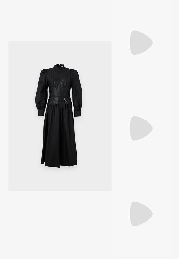 Rochie neagră cu un corset din piele ajustat, mâneci bufante și fustă evazată. Accentuata cu două catarame metalice în talie.; Tricou alb cu mânecă scurtă, confectionat dintr-un material texturat. Gât rotund, tăietură regulară și detalii subtile de cusătură. Fără modele sau grafice.; Balerini din piele neagră, cu vârf rotund, textură netedă, detalii de cusătură minimale și un design al tălpii flexibil.; Sœur Geantă crossbody - cognac