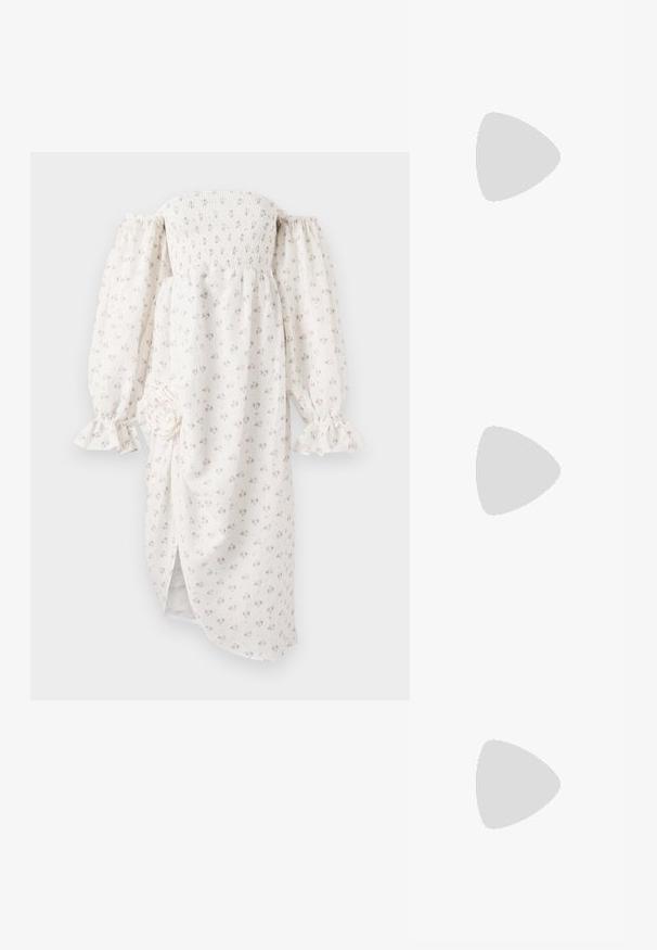 Vit off-shoulder klänning med smockad kropp, långa puffärmar, blommönster, volangfållar och en sidopARTiNG. Har en detalj med tygblomma.; Svart läderballerinaskor med rund tå, slät yta, minimala söm detaljer och en flexibel sula.; Svarta överdimensionerade solglasögon med ovala linser, slät plastbåge och guldaccent på bågarna. Mörka linser ger solskydd.; Svart läderhandväska med ett enda justerbart axelband, rektangulär form, framfack med dragkedja och subtilt strukturerad yta.