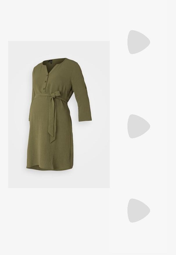 Olive roheline raseduse kleit, põlve pikk, pikad varrukad, nuppe kaela juures, siduv vöökoht, valmistatud tekstuuriga kangast, millel on pehme välimus.; Mustad musta lakknahk kingad, millel on terav varvas ja geomeetriline plokkkonts. Omab elegantselt minimalistlikku disaini ja sujuvat tekstuuri.; Mustmust mustraha kõverate joontega, eemaldatava rihmaga ja kuldsete detailidega. Kotil on klapp, millel on pandladetail.; Hõbedased rõngaskõrvarõngad, millel on sile ja poleeritud viimistlus. Ümmargune kuju, kerge disain, millel on turvaline sulgemismehhanism.