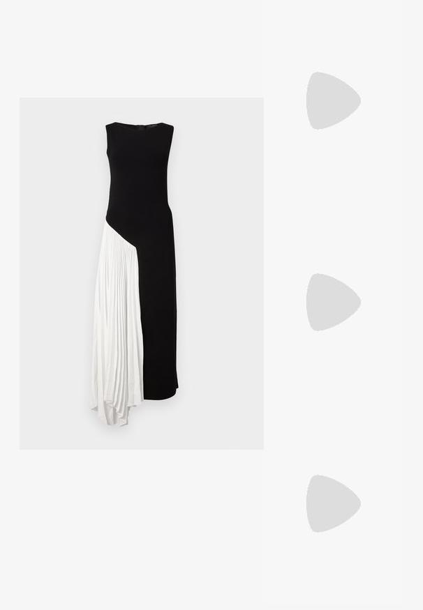 Robe longue sans manches avec un corsage noir ajusté et un panneau latéral plissé blanc. Texture lisse, décolleté rond et fermeture éclair.; Des sandales noires à talons hauts avec des fines lanières au design noué, un bout carré lisse et un talon aiguille élégant.; Sac à main en métal gris clair avec une bandoulière en chaîne, orné de petits clous métalliques ronds et d'un logo de marque triangulaire.; Boucles d'oreilles en argent avec une finition lisse et brillante. Forme arrondie, conception légère, avec un fermoir à tige.