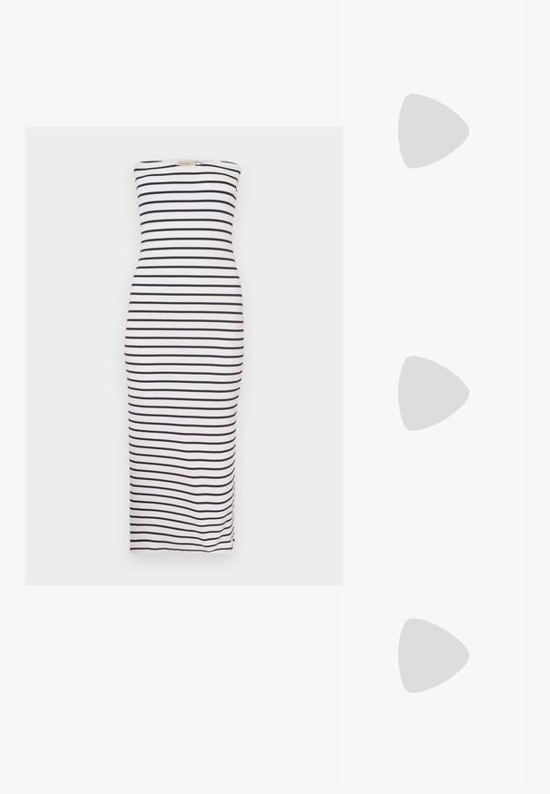 Bezramenné, přiléhavé šaty v bílé barvě s černými vodorovnými pruhy. Mají rovný výstřih a boční rozparek pro snadný pohyb.; Zign LEATHER - Sandály na vysokém podpatku - gold; Černá kožená crossbody taška se dvěma předními kapsami, zlatými přezkami, zipovým uzávěrem a štíhlým popruhem. Texturovaný povrch a kompaktní obdélníkový tvar.; Zlaté kovové náušnice s vlnitým designem; hladký, lesklý povrch; asymetrický tvar; žádné viditelné vzory nebo hardware.