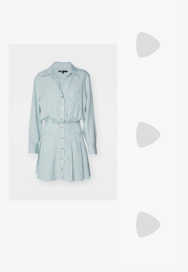 Maje RAUDRINE - Blousejurk - blanc/vert; Zwarte leren sandaal met een vierkante neus, dunne banden, een verstelbare enkelriem en een lage hak. Heeft een kleine gouden accent op de band.; Zwarte zonnebril met oversized, ronde monturen. Lenzen verlopen van donker naar licht. Heeft een elegante, glanzende afwerking en subtiele logo-accenten op de pootjes.; Zwarte gewatteerde leren handtas met een gouden kettingschouderband en een toggle-sluiting met een rond accent. Compacte rechthoekige vorm.