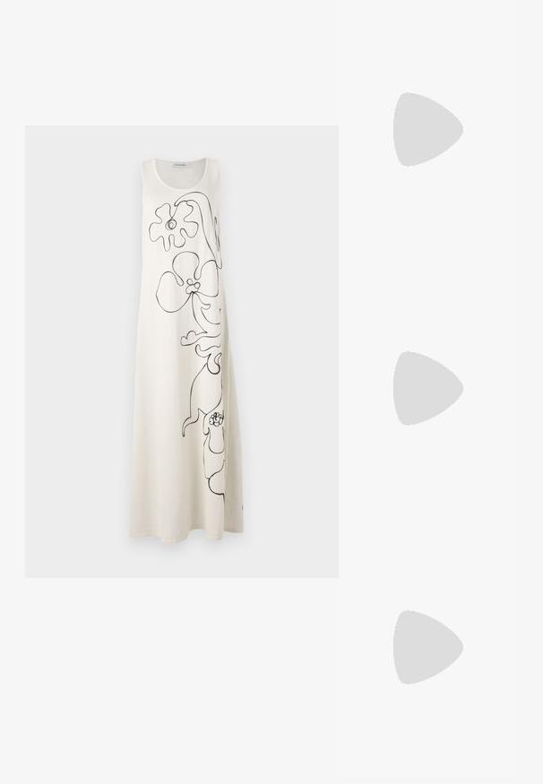 Marimekko HELMI BALUNS - Obleka/pulover - white/dark grey; Črne čevlje s koničastimi nosovi in slingback obliko z nizko peto, izdelane iz gladke usnjene materiale ter s črtasto zasnovo na strani za prezračevanje.; Bela usnjena torbica s ukrivljeno obliko, ki na sprednji strani nosi vžgano logo "CK" in ima eno naramnico. Zadrga za zapiranje na vrhu.; Zlate uhane iz obroča z gladkim, zaobljenim dizajnom in sijočo površino. Imajo tanek kovinski nosilec za varno zapiranje.