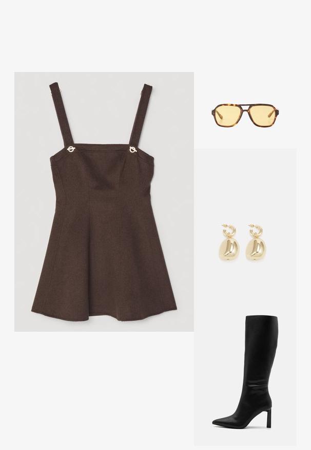 Brun udenærmet kjole med justerbare stropper, prydet med guldfarvede detaljer og en udvidet A-linie design. Uldblandingsmateriale.; Even&Odd Høje støvler/ Støvler - black; Skildpaddemønstrede solbriller med et geometrisk design, gule linser og metal detaljer på stængerne. Bredt stel og mat overflade.; Guldøreringe med glatte, runde vedhæng med en reflekterende finish, hængende fra en tekstureret hoop-festebeslag.