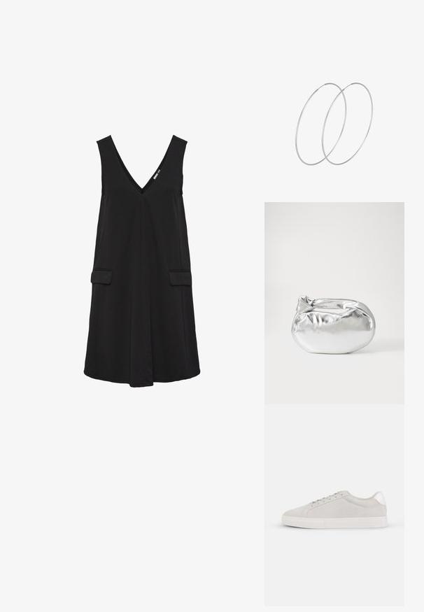 Crna bezrukavna haljina s V-izrezom i prednjim preklopnim džepovima, A-linije.; Svijetlosivi suede športski tenisice s okruglim vrhom, ravnim bijelim đonom i srebrnim akcentom na peti. Rješenje s vezicama s minimalnim detaljima šivanja.; Srebrna metalik torbica s mekim, zaobljenim oblikom i čvorastim zatvaranjem na vrhu. Izrađena od glatke sintetičke kože.; Srebrne okrugle naušnice s minimalističkim dizajnom. Kružni oblik, glatka tekstura i tanak profil. Lagane s poliranim završetkom.