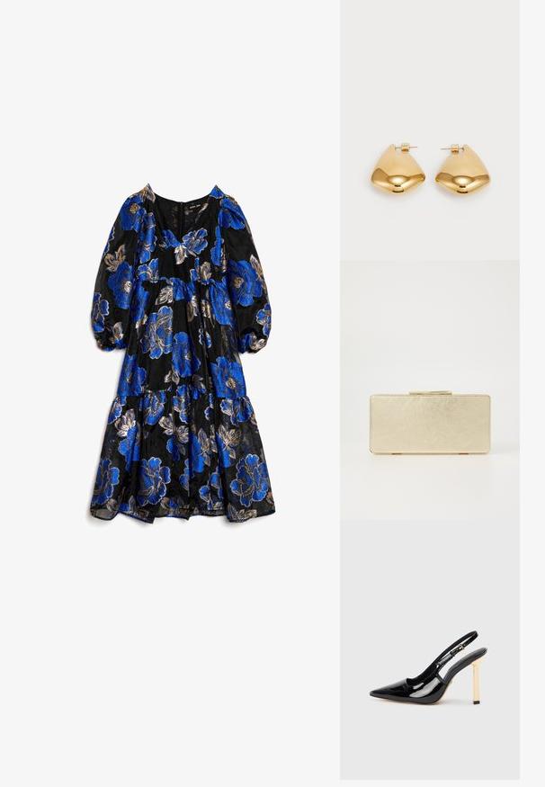 Črna cvetna obleka z velikimi modrimi in zlato obarvanimi cvetovi, nabranimi rokavi, V-izrezom in stopničastimi naborki na robu.; Črne patentne kožne slingback visoke petne čevlje s koničastim nosom in zlatim kvadratnim poudarkom na peti. Imajo prilagodljiv gležni trak.; Zlata torbica za naočare s glatkom metalnom površinom, pravokutnog oblika i jednostavnim kopčanjem. Nema vidljivih uzoraka ili ukrasa.; Zlato obarvani kovinski uhani z gladko, zaobljeno trikotno obliko in zasnovo s pritrditvijo na zadnji strani; odbojna površina z minimalnim detajliranjem.