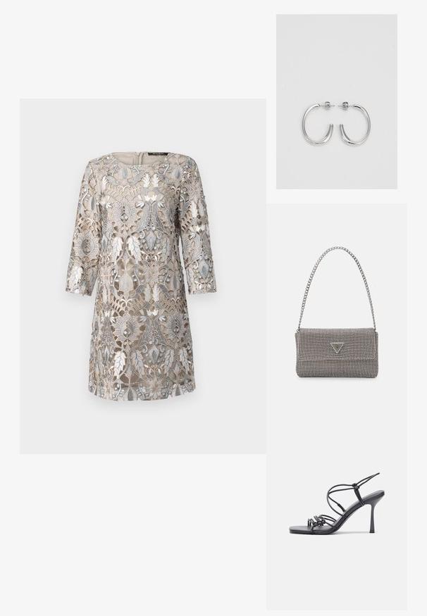 Beige kjole med intrikate sølv blomsterblonder, trekvartærmer, rund halsudskæring og lynlås i ryggen. Tekstureret design detalje.; Sorte højhælede sandaler med tynde stropper og en knyttet design, en glat firkantet tå og en slank stiletto hæl.; Lys grå metallisk håndtaske med kædestrop, dekoreret med små runde metalliske studs og et trekantet brandlogo.; Sølv hoop øreringe med en glat, skinnende overflade. Rundet form, letvægtsdesign med post-back lukning.