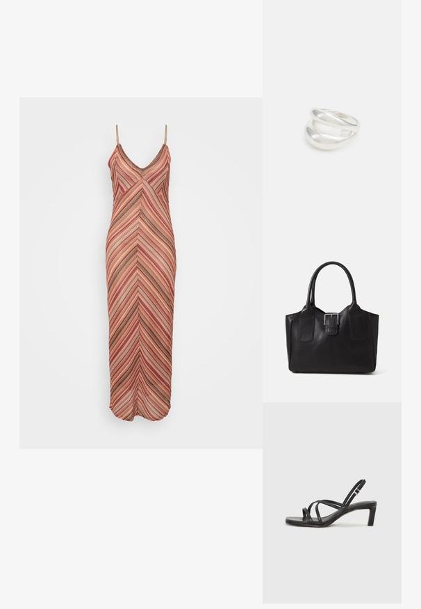 Maksī kleita ar siksnām, kurai ir žakarda raksts rozā, oranžā un brūnā krāsā, izgatavota no viegla, tekstūrēta auduma.; Melnas strappy sandales ar kvadrātveida purngaliem un zemu bloku papēdi. Ievērojamas ar vairākiem plāniem siksniņām un regulējamu potītes siksniņu. Izgatavotas no gludas ādas.; Melnas ādas somiņa ar gludu tekstūru, strukturētu formu, divām rokturām un izteiktu sudraba sprādzi priekšpusē.; Sudraba divu joslu gredzens ar gludu, pulētu virsmu. Iezīmējas ar plūstošu, izliekta dizaina struktūru ar pārklājošām sekcijām modernam izskatam.; Sudraba divu joslu gredzens ar gludu, pulētu virsmu. Iezīmējas ar plūstošu, izliekta dizaina struktūru ar pārklājošām sekcijām modernam izskatam.