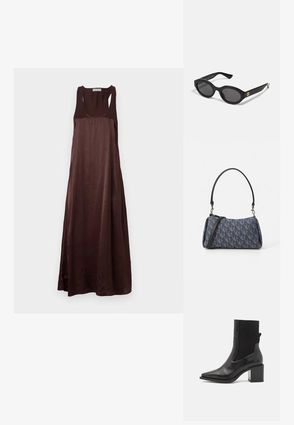 Robe maxi sans manches couleur marron en tissu lisse, avec un décolleté plongeant et une silhouette décontractée, dotée d'une fente latérale pour un meilleur confort de mouvement.; Bottine noire avec un embout pointu, fabriquée en cuir lisse et en tissu élastique. Dotée d'un talon bloc et d'un design minimaliste.; Lunettes de soleil ovales noires avec des verres sombres et une monture en plastique brillant. Présente un logo doré sur la branche, offrant un design épuré et moderne.; Sac à main en tissu à motif bleu, présentant une forme courbée, une sangle en cuir noir et un design de logo dans une teinte plus claire.
