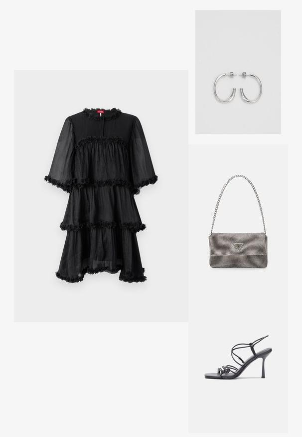 Fekete, réteges ruha áttetsző anyagból, virágmintás díszítéssel az ujjakon és a szegélyen, kerek nyakkal és rövid, harang alakú ujjakra. ; Fekete magas sarkú szandálok vékony pántokkal, csomózott mintával, sima négyzetes orral és karcsú stiletto sarkal rendelkeznek.; Világosszürke fémes kézitáska lánc pánttal, kis kör alakú fém kifinomult díszítéssel és háromszög alakú márkagéppel.; Ezüst karika fülbevalók sima, fényes felülettel. Lekerekített forma, könnyű kialakítással, tűs zárómechanizmussal.