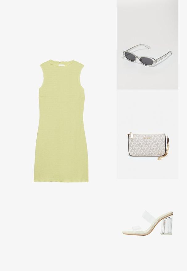 Jasnozielona sukienka bez rękawów z teksturowanej tkaniny, z falowanym dekoltem i dopasowanym krojem. Bez rękawów ani dodatkowych ozdób.; Przezroczyste sandały na obcasie z przezroczystymi paskami, beżową wkładką oraz masywnym przezroczystym blokowym obcasem. Elegancki i gładki design o minimalistycznej estetyce.; Okulary przeciwsłoneczne w owalnym kształcie, z przezroczystą plastikową oprawą, ciemnoszarymi soczewkami oraz cienkimi przezroczystymi ramionami z akcentami logo i minimalnymi detalami.; Portfel na nadgarstek marki Michael Kors w beżowej, pokrytej płótnem, z powtarzającym się wzorem logo MK, złotym okuciem i odpinanym łańcuszkowym paskiem.