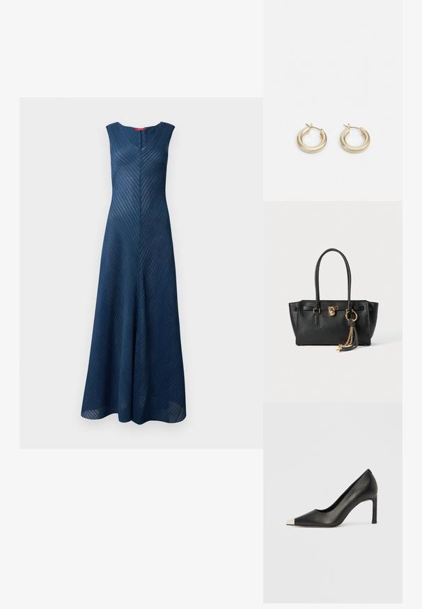 Garais, bez piedurknēm, tumši zils kleita ar tekstūru vertikālām svītrām un V veida dekoltē, ar pielāgotu piegriezumu, kas lejasdaļā paplašinās.; Melns ādas augstpapēžu kurpes ar smailu purngalu un metāliski sudraba uzgali. Ir gluda apdare un slaids 10 cm augsts papēdis.; Melnas ādas rokassomu ar divām rokturiem, zelta slēdzi un ķēdes detaļu, kā arī melnbaltu pušķa aksesuāru uz balta fona.; Lauren Ralph Lauren BASIC SMALL HOOP - Auskari - gold-coloured