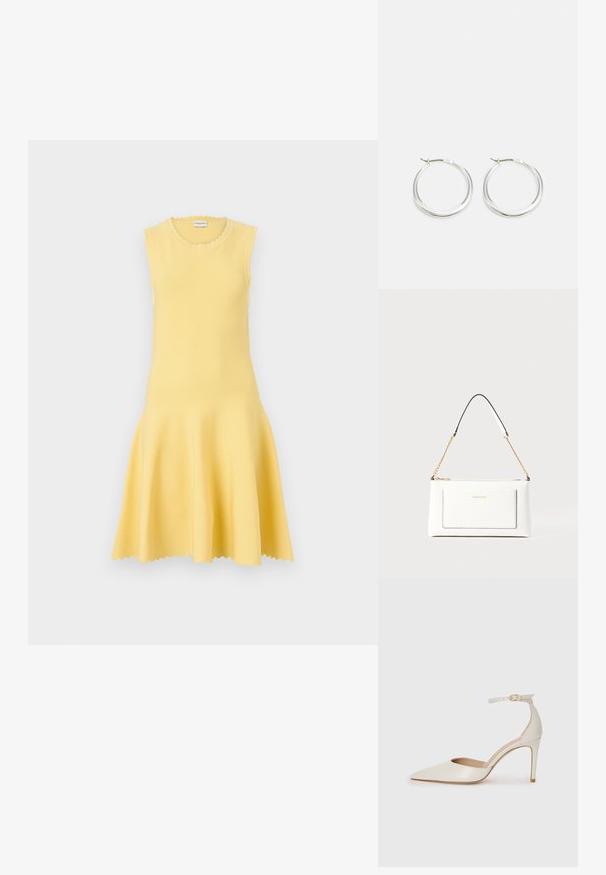 Žluté bezramínkové šaty s rozšířenou sukní, vroubkovanou strukturou, výstřihem a lemem s okraji ve tvaru vlny, a okrasnými detaily na živůtku.; Bílé kožené lodičky na vysokém podpatku s špičatou špičkou, kotníkovým páskem a štíhlým jehlovým podpatkem. Hladká textura s mírným lesklým povrchem.; Bílá kožená kabelka s texturovaným povrchem, zdobená zlatým řetízkem a černými akcenty. Obsahuje přední kapsu a uzavírání na zip.; Stříbrné kroužkové náušnice mají hladký, zaoblený design s tenkým profilem a bezpečným zapínáním. Minimalistický styl s lesklým povrchem.