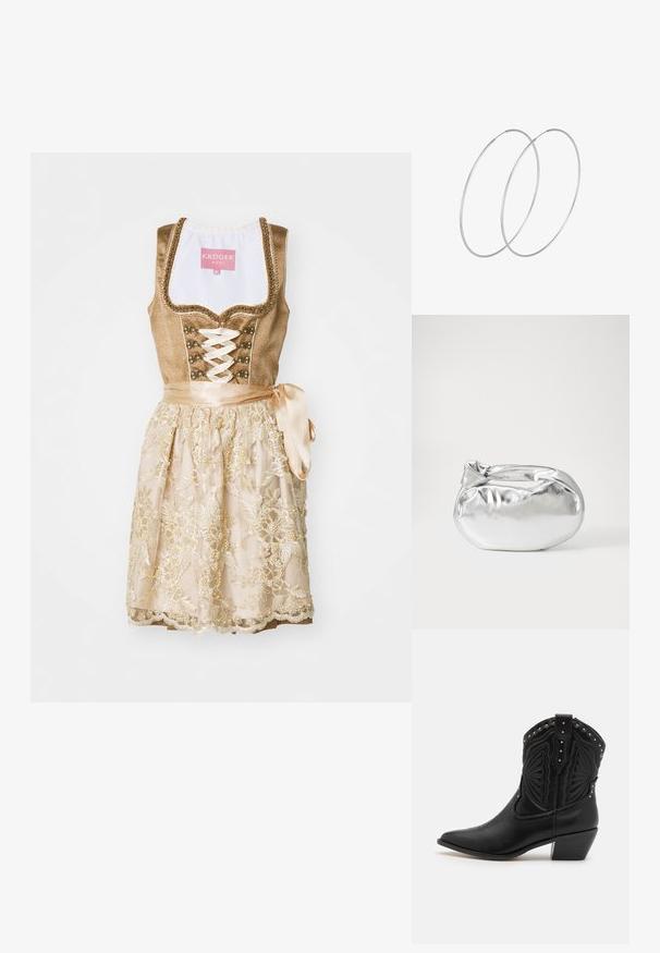 Czarny dirndl z dopasowaną górą z zapinaniem na sznurek, ozdobnymi guzikami i jasnobeżową spódnicą z kwiatowym haftem i wstążką.; Czarne skórzane kowbojki z szpiczastymi noskami, dekoracyjnym haftem i metalowymi nitami na górze. Złożony obcas i teksturowane wykończenie.; Srebrna metaliczna torba worek o miękkim, zaokrąglonym kształcie i zawiązywanym z góry zapięciem. Wykonana z gładkiego materiału imitującego skórę.; Srebrne kolczyki w formie obręczy o minimalistycznym designie. Okrągły kształt, gładka faktura i cienki profil. Lekkie, z polerowanym wykończeniem.