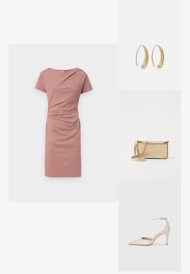 Haljina kratkih rukava u svijetlo ružičastoj boji, sa okruglim izrezom, drapiranim detaljem sprijeda i uskim krojem koji pada iznad koljena.; Bijela kožna visoko potpetica s oštrim vrhom, remenom oko članaka i tankom stiletto potpeticom. Glatka tekstura s blagim sjajnim završetkom.; Metalna zlatna kožna torbica s teksturiranom površinom, opremljena zlatnim lancem i uklonjivom naramenicom. Utisnuti logotip branda.; Zlatne metalne naušnice u obliku obruča s zakrivljenim, izduženim oblikom. Imaju glatku, sjajnu površinu i zaobljeni vrh za dodatni detalj.