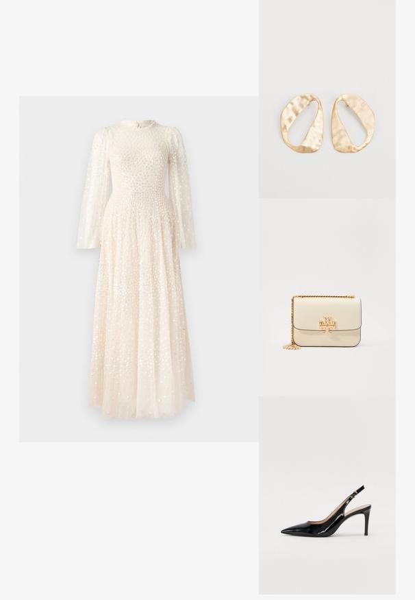 Needle & Thread SCATTER ROUND NECK GOWN - Ballkleid - off white; Schwarz lackierte Slingback-Pumps mit spitzem Zehenbereich, schlankem Absatz und einem subtilen Ausschnittdesign. Verfügt über eine goldene Schnalle am Riemen.; Cremfarbene Leder-Umhängetasche mit einem goldenen Kettenriemen, ausgestattet mit einem goldenen Logo-Detail auf der Vorderseite und klaren, eleganten Linien.; Ein Paar unregelmäßige, oval geformte Ohrringe aus goldfarbenem Metall mit einer strukturierten, leicht gehämmerten Oberfläche auf weißem Hintergrund.