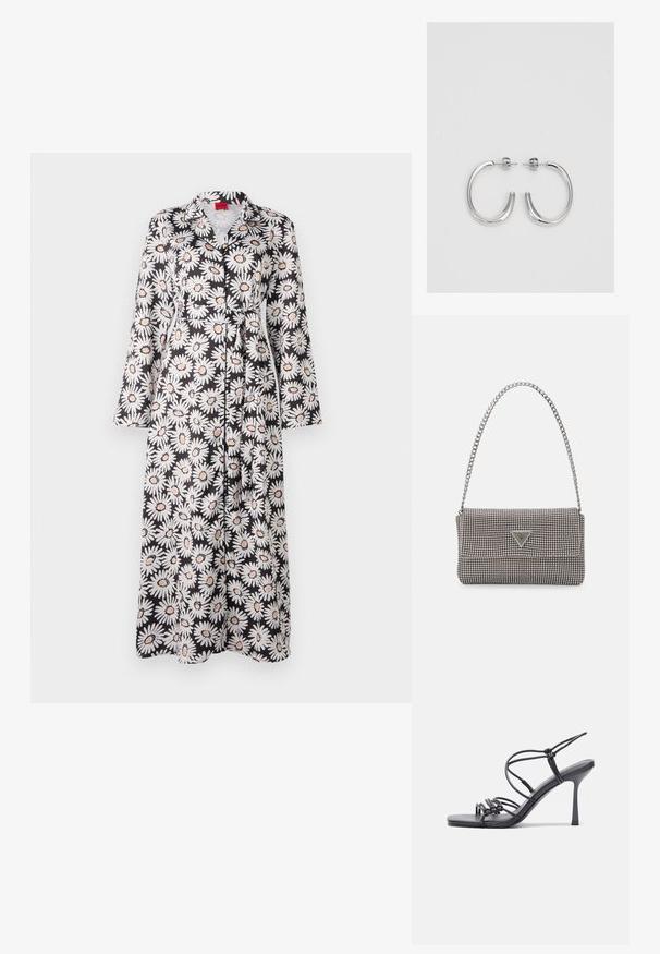 Dolga halja s cvetličnim vzorcem v črni barvi z belimi marjeticami in oranžnimi poudarki, z dolgimi rokavi, ovratnikom in zavezanjem v pasu. Gladka tekstura tkanine.; Črne visoke sandale na peto imajo tanke naramnice z vozlom, gladek kvadratni toe in eleganten stiletto peto.; Svetlo siva kovinska torbica z verižnim ročajem, okrašena z majhnimi okroglimi kovinskimi bleščicami in trikotnim logotipom blagovne znamke.; Srebrne obročaste uhane z gladko, sijočo površino. Zaobljena oblika, lahka zasnova, z zapiranjem na zatič.