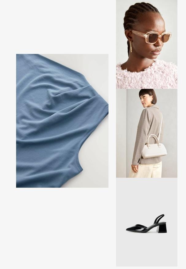 Mėlyna marškinėliai rodomi iš viršaus, pasižymintys minkšta medžiaga su lygiu tekstūru, krintančiomis raukšlėmis ir apvaliu iškirpimu.; Juodos lakuotos odinės šlepetės su smailiu pirštu ir geometriniu bloko kulnu. Turi elegantišką, minimalistinį dizainą ir lygų paviršių.; Šviesiai rudos oversized saulės akiniai su skaidriais rėmeliais ir rudais tonuotais objektyvais, turintys subtilių gėlių akcentų ir drąsų, geometrinį dizainą.; Balta struktūruota rankinė su trumpomis rankenomis ir peties diržu, su auksinėmis detalėmis ir tekstūruota medžiaga, pastatyta prieš pilką foną.
