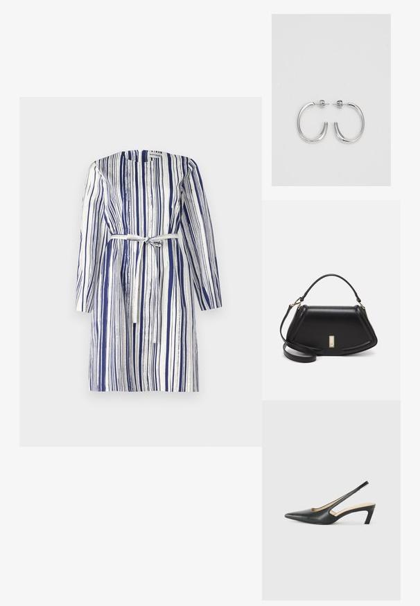 Randig skjortklänning i marinblått och vitt, med knäppning framtill, långa ärmar och ett midjeband för justerbar passform.; Svart spetsig slingback-sko med låg klack, som har ett slätt lädermaterial och utskärningsdesign på sidan för andningsförmåga.; Svart läderhandväska med en strukturerad design, som har en avskuren form, ett handtag upptill och guldiga detaljer. Justerbar axelrem ingår.; Silver hoopsörhängen med en slät, glänsande yta, med en böjd form och post-stängning. Minimalistisk design med en modern finish.
