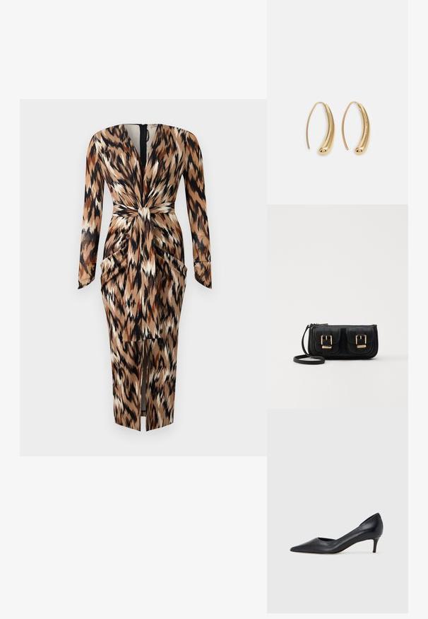 Diane von Furstenberg HADES DRESS - Koktejlové šaty / šaty na párty - camel; Černá kožená lodička s špičatou špičkou a nízkým podpatkem. Má hladkou texturu a jemný lesk. Přední část je otevřená pro zvýraznění detailu.; Černá kožená crossbody taška se dvěma předními kapsami, zlatými přezkami, zipovým uzávěrem a štíhlým popruhem. Texturovaný povrch a kompaktní obdélníkový tvar.; Náušnice ve tvaru kruhu z pozlaceného kovu s vroubkovaným, prodlouženým tvarem. Mají hladký, lesklý povrch a zaoblený konec pro zvýraznění detailu.