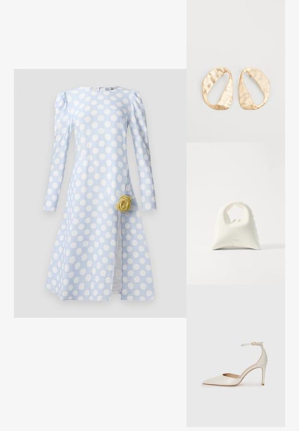 Šviesiai mėlyna suknelė su didelėmis baltomis taškelėmis, ilgomis rankovėmis, tekstūruota medžiaga ir geltonu rožių akcentu juosmens srityje.; Balti odiniai aukštakulniai batai su smailiu priekiniu galu, kulkšnies dirželiu ir siauru stiletu. Lygi tekstūra su subtiliu blizgiu paviršiumi.; Balta rankinė su tekstūruotu, išlenktu dizainu. Yra ryški rankena ir suapvalinta apačia, su lygiu paviršiumi ir minimalia aparatinė įranga.; Nedidelis nereguliarus ovalo formos aukso tono metalinių auskarų pora su tekstūruota, šiek tiek kalta paviršiumi ant balto fono.