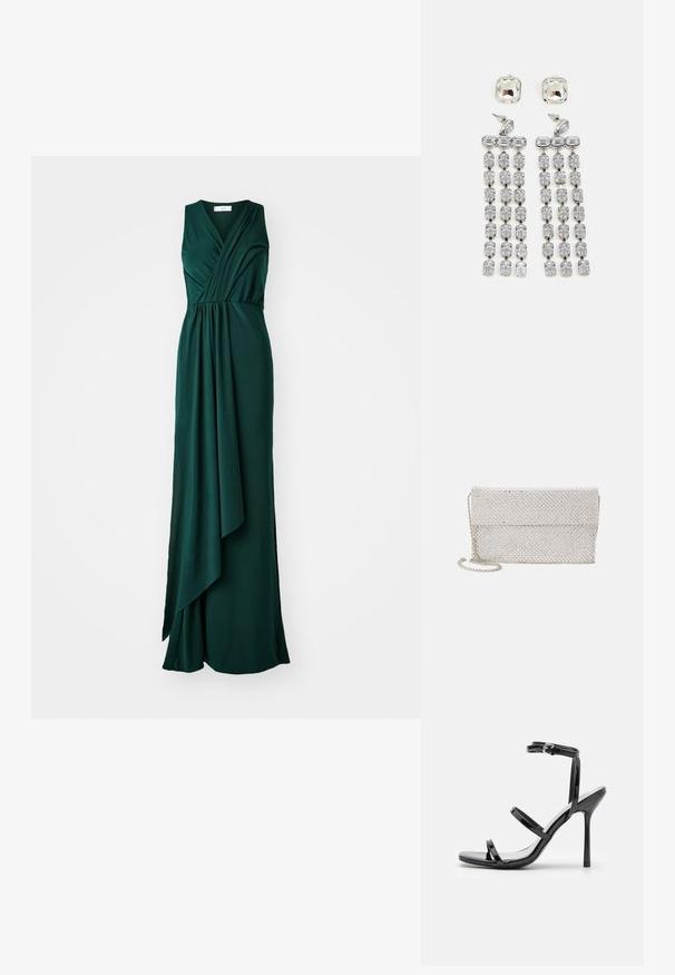Rochie verde fără mâneci, din material fluid, cu gât adânc în formă de V, detalii pliate în față și talie ajustată, care se coboară până la podea.; Sandale cu toc înalt din piele patent neagră, cu trei bretele orizontale și o bretea ajustabilă la gleznă. Siluetă elegantă și finisaj lucios.; Geantă de mână din plasă argintie cu un design texturat, țesut, având un capac pliabil și o curea de lanț detașabilă pentru purtat.; Cercei din cristale cu elemente metalice de culoare argintie, având un buton pătrat și rânduri în cascade de cristale dreptunghiulare și octogonale.