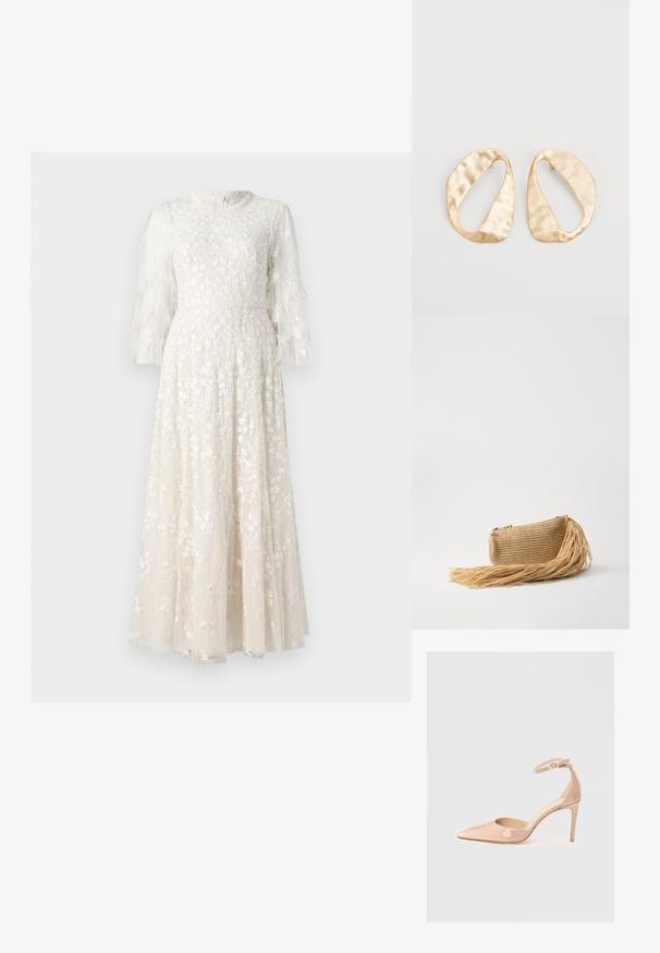 Rochie lungă brodată cu flori, de culoare crem deschis, cu mâneci din voal cu volane și un corset ajustat, curgând într-o fustă evazată.; Pantof nude din piele lacuită, cu vârf ascuțit, curea la gleznă și toc stiletto, având o textură netedă și un design minimalist.; Cult Gaia VIERA - Geantă plic - natural; O pereche de cercei din metal de culoare aurie, cu formă ovală neregulată, având o suprafață texturată, ușor ciocănită, pe un fundal alb.