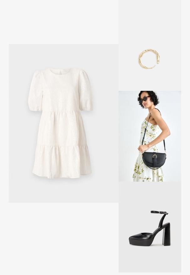 Bijela teksturirana haljina s okruglim izrezom, kratkim puf rukavima i višeslojnim, naboranim rubom. Ima detalj s zatvaranjem na leđima.; Crne platforme s potpeticom s oštrim vrhom i podešivom naramenicom. Izrađene od glatke kože, s masivnom blok petom.; Crna kožna torba s lukovitim oblikom, odvojivim remenom i zlatnim detaljima. Torba ima preklop s kopčom.; Prsten u zlatnoj nijansi s organskim, uvijenim dizajnom, glatkom teksturom i suženim krajevima, koji stvara moderan, skulpturalni izgled.